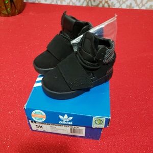 New Toddler sneakers